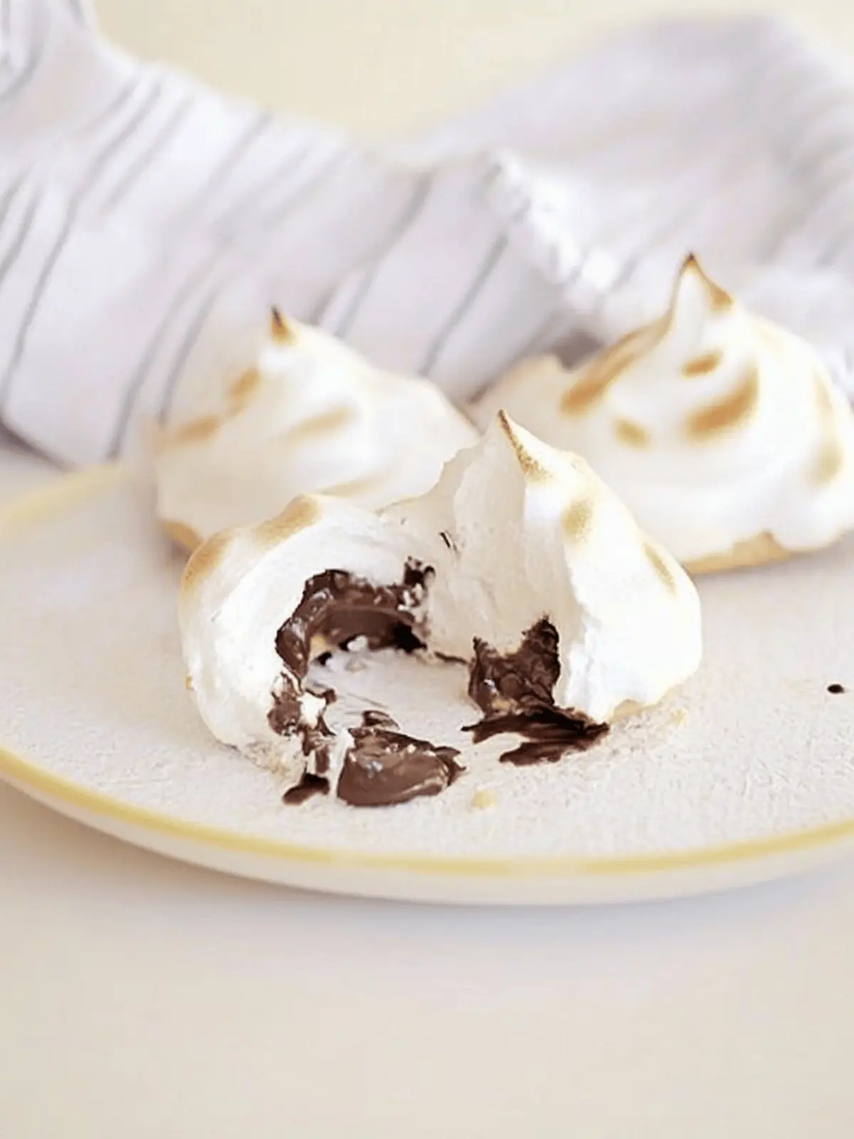Nutella Meringue